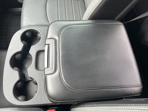 Used 2021 RAM 1500 Tradesman w/ Chrome Appearance Group image 21