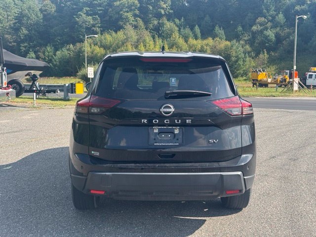 Used 2024 Nissan Rogue SV FWD image 21