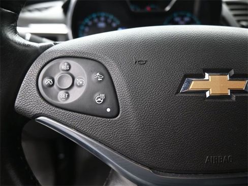 Used 2017 Chevrolet Impala Premier w/ Enhanced Convenience Package image 2