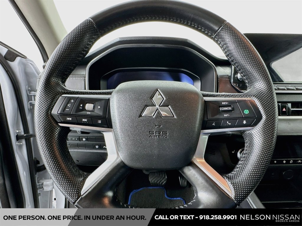 Used 2023 Mitsubishi Outlander Ralliart AWD/4WD image 11