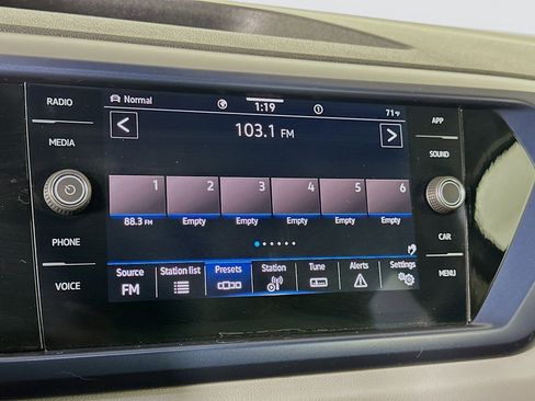 Used 2023 Volkswagen Taos SE w/ Panoramic Sunroof Package AWD/4WD image 21
