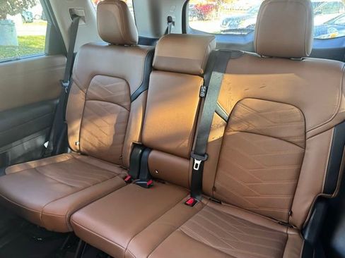 New 2025 Nissan Pathfinder Platinum image 19