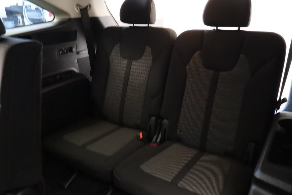 Used 2023 Kia Sorento LX FWD image 36
