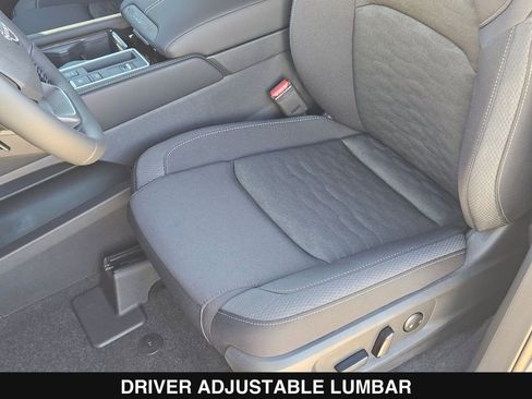 New 2026 Nissan Pathfinder SV image 16