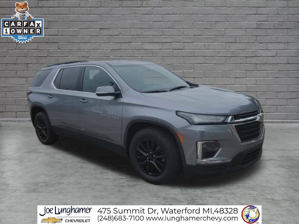 Used 2023 Chevrolet Traverse LT w/ LPO, Cargo Package AWD/4WD image 2