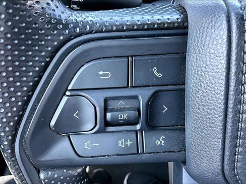 Used 2024 Toyota Tacoma SR image 19