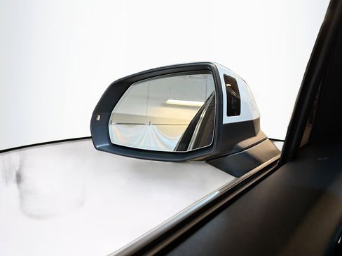 Used 2017 Audi Q7 3.0T Prestige w/ Prestige Package image 16