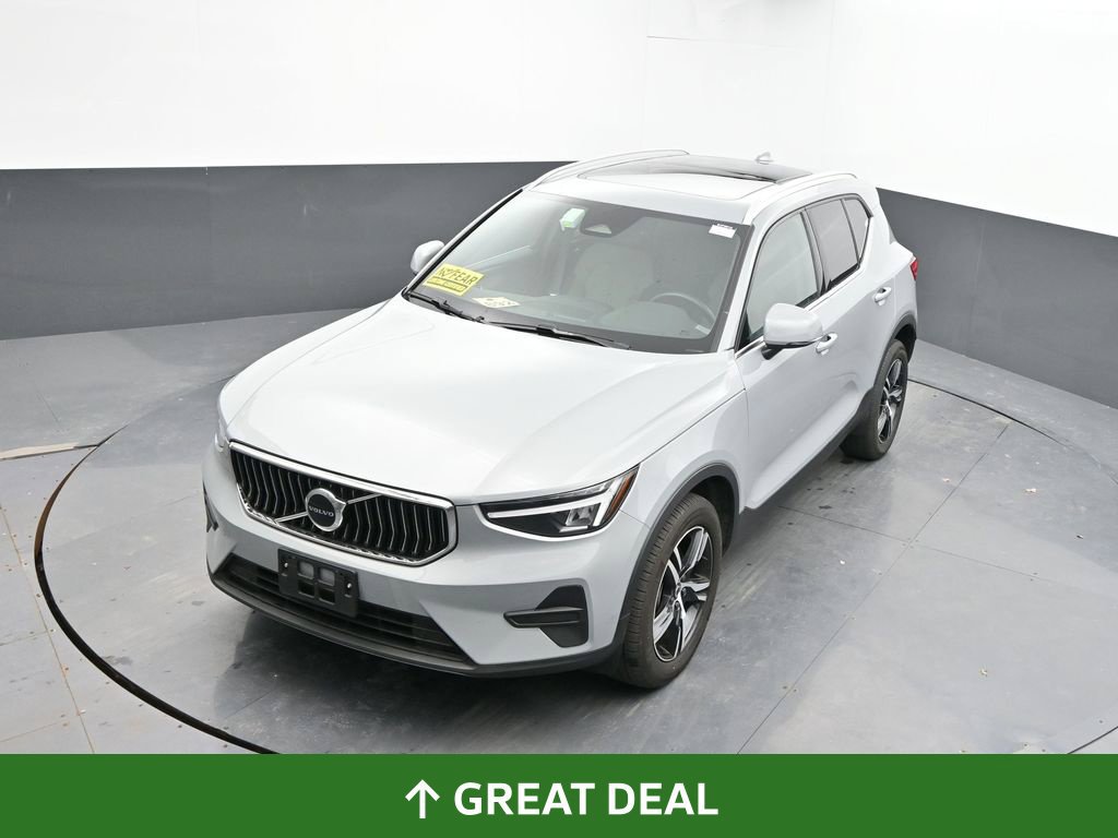 Used 2025 Volvo XC40 B5 Core AWD/4WD image 33