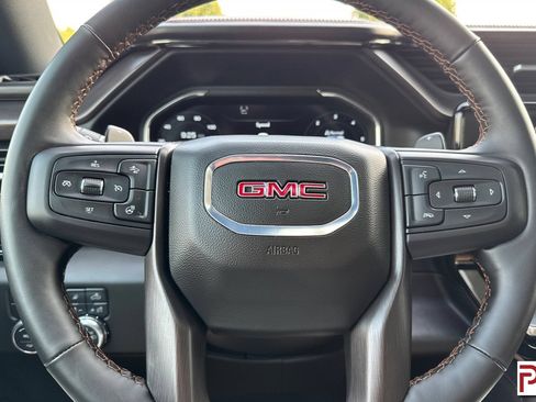 Used 2025 GMC Sierra 1500 AT4 w/ Technology Package AWD/4WD image 25