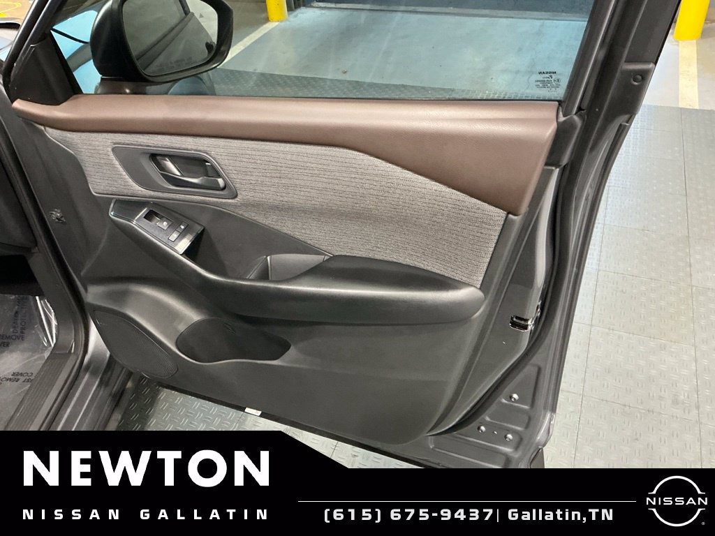 Used 2023 Nissan Rogue S FWD image 33
