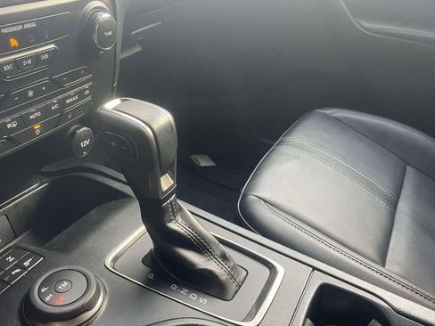 Used 2022 Ford Ranger Lariat w/ Equipment Group 501A High image 32