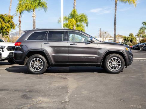 Used 2015 Jeep Grand Cherokee Limited w/ Trailer Tow Group IV image 6