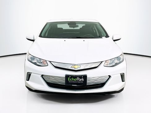 Used 2018 Chevrolet Volt LT w/ Comfort Package FWD image 2
