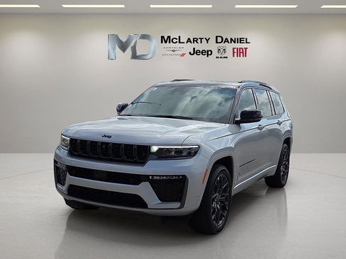 New 2026 Jeep Grand Cherokee L Summit AWD/4WD image 2