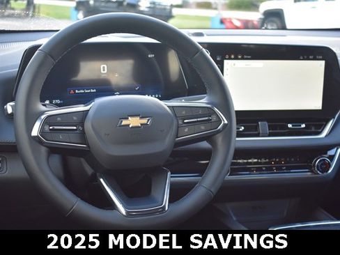 New 2025 Chevrolet Equinox LT w/ Safety and Technology Package image 18