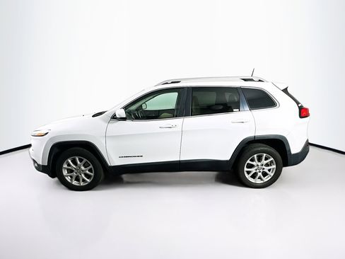 Used 2016 Jeep Cherokee Latitude w/ Comfort/Convenience Group FWD image 4