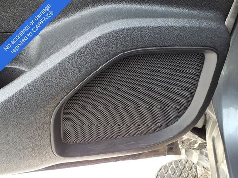 Used 2018 Nissan Titan SV w/ SV Convenience Package image 18