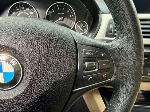 Used 2018 BMW 320i Sedan RWD image 25