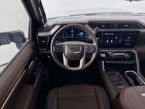 Used 2025 GMC Sierra 3500 Denali w/ Technology Package image 25