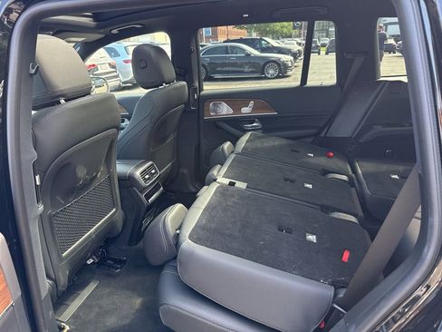 Certified 2025 Mercedes-Benz GLS 450 4MATIC image 16