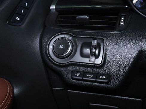 Used 2019 Buick Envision Premium image 26