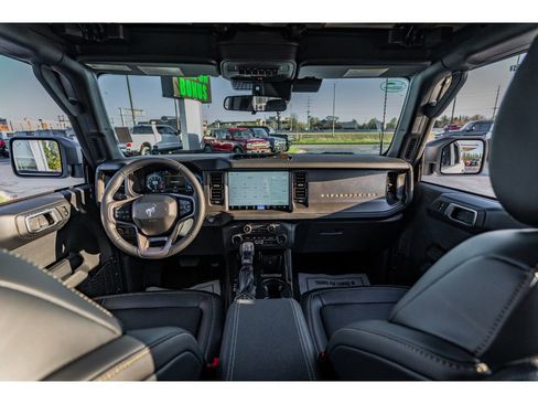 New 2026 Ford Bronco Badlands AWD/4WD image 8