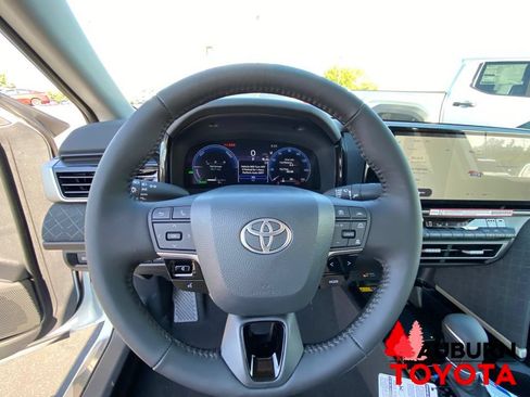 New 2026 Toyota Camry XLE AWD/4WD image 31
