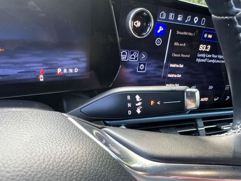 Used 2024 Chevrolet Equinox EV LT FWD image 17