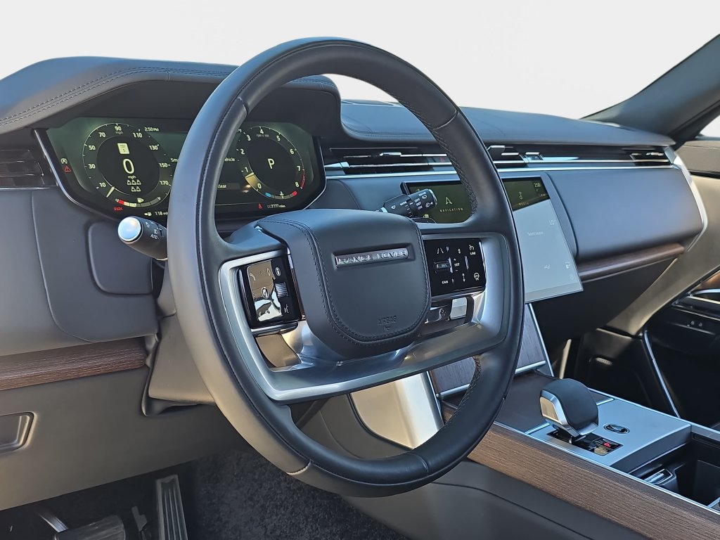 Certified 2025 Land Rover Range Rover Long Wheelbase SE AWD/4WD image 18