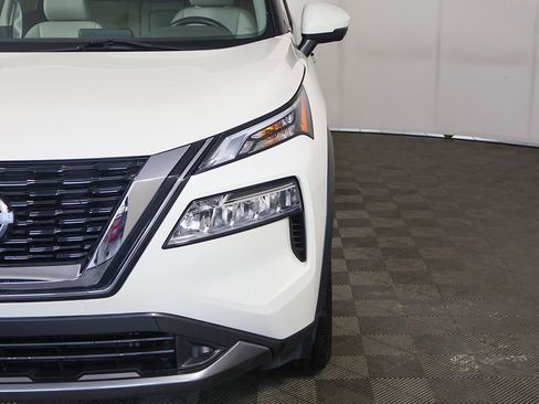 Used 2023 Nissan Rogue SL AWD/4WD image 14