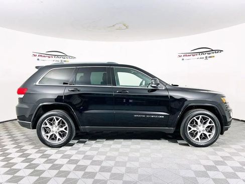 Used 2018 Jeep Grand Cherokee Limited image 9