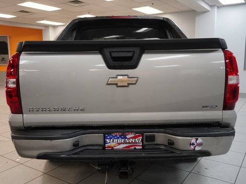 Used 2008 Chevrolet Avalanche LT RWD image 10