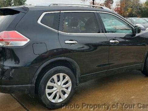 Used 2016 Nissan Rogue S w/ Appearance Package image 16