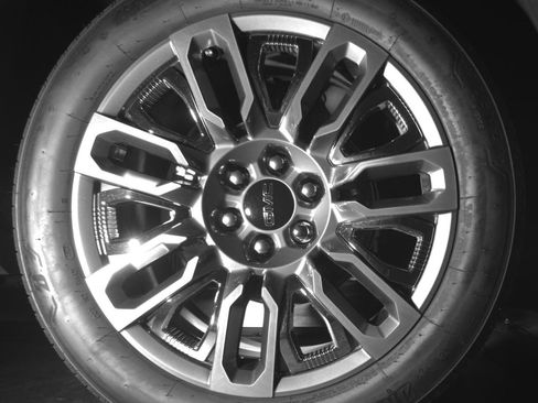 Used 2023 GMC Yukon Denali Ultimate w/ LPO, Floor Liner Package AWD/4WD image 19