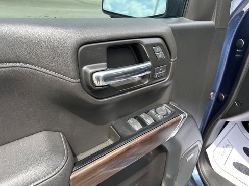 Used 2019 GMC Sierra 1500 SLT w/ SLT Premium Plus Package AWD/4WD image 17