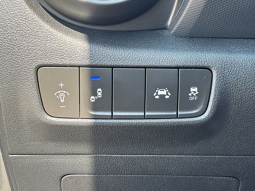 Used 2019 Hyundai Kona SEL FWD image 24