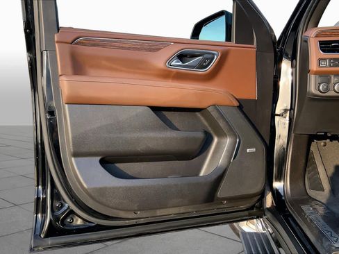 Used 2021 Chevrolet Tahoe High Country RWD image 21