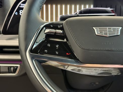 Used 2026 Cadillac Vistiq Platinum w/ LPO, Floor Liner Package AWD/4WD image 14