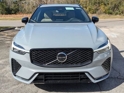 New 2026 Volvo XC60 B5 Plus w/ Protection Package Premier image 17