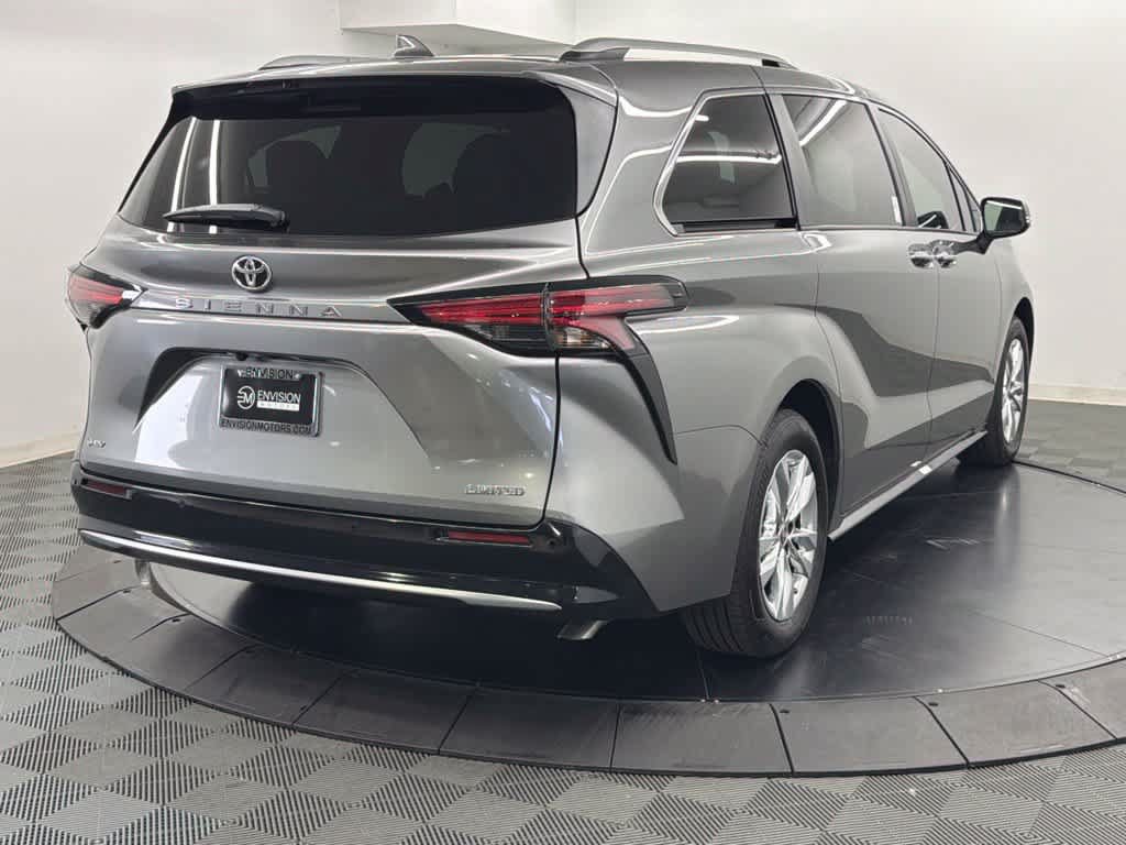 Certified 2026 Toyota Sienna Limited FWD image 10