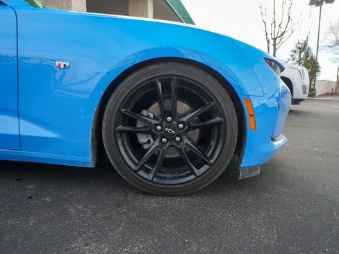 Used 2023 Chevrolet Camaro LT w/ RS Package image 10