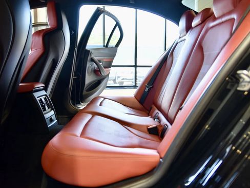Used 2018 BMW M3 RWD image 20