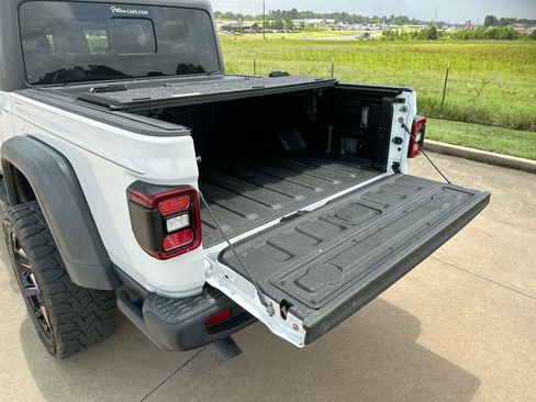 Used 2020 Jeep Gladiator Rubicon w/ LED Lighting Group image 23