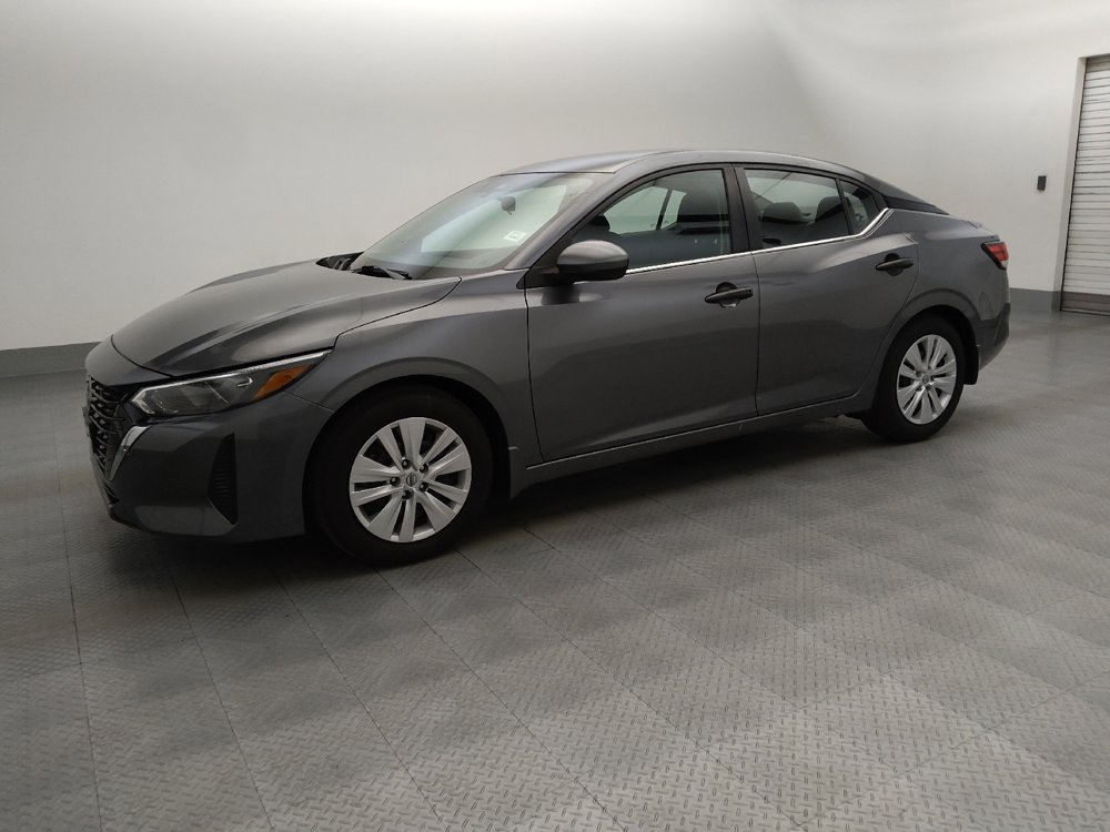 Used 2025 Nissan Sentra S FWD image 2