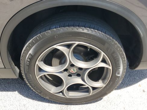 Used 2018 Alfa Romeo Stelvio Sport w/ Quick Order Package 22J Sport image 7