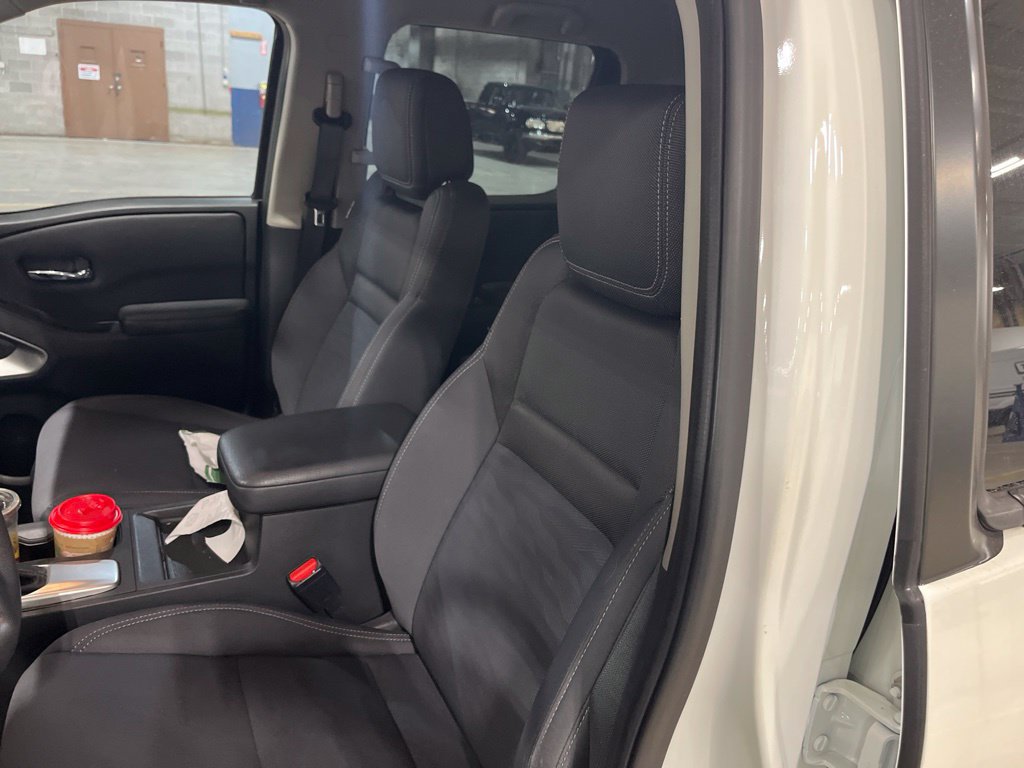 Used 2023 Nissan Frontier SV w/ Technology Package RWD image 11
