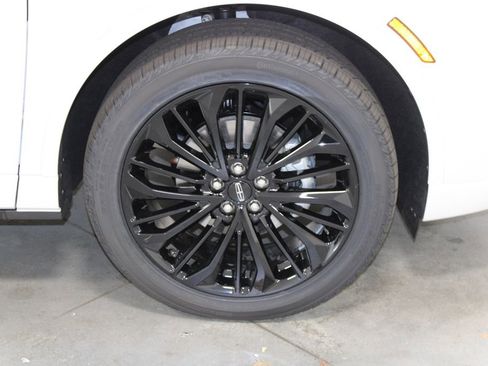 New 2026 Lincoln Corsair Reserve image 12