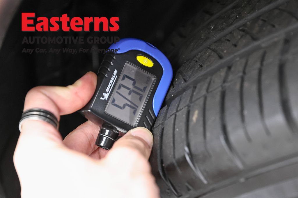 Used 2023 Nissan Rogue S AWD/4WD image 29