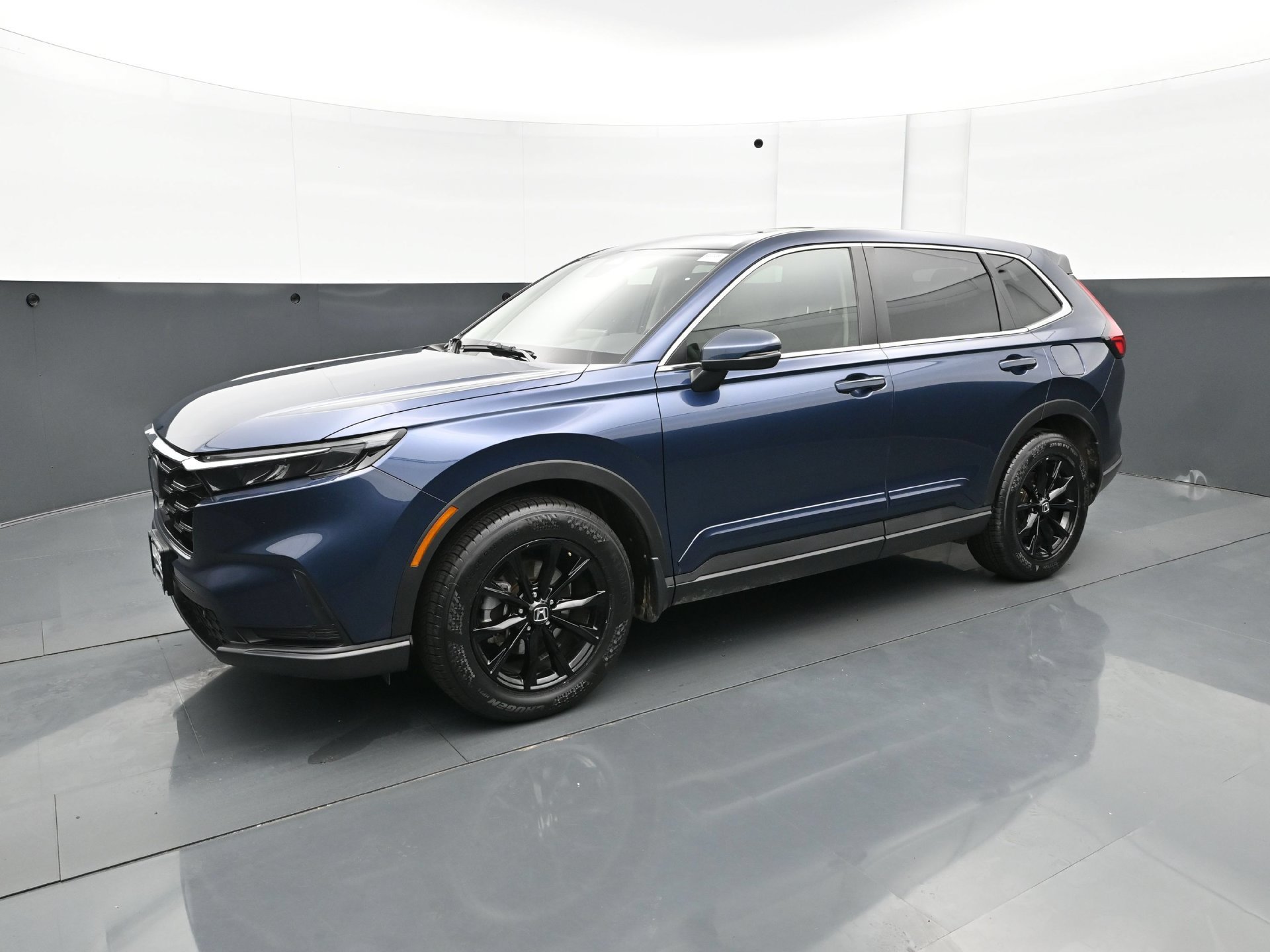 Used 2023 Honda CR-V EX-L image 2