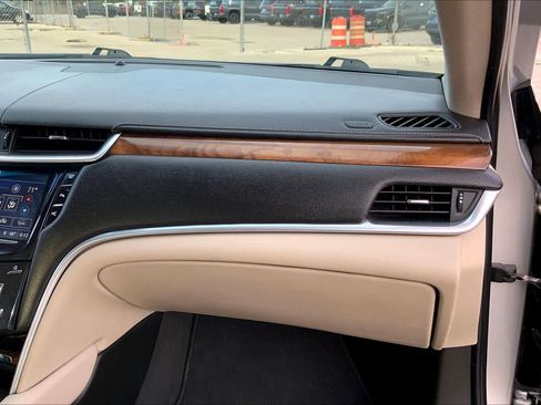 Used 2019 Cadillac XTS Luxury image 17